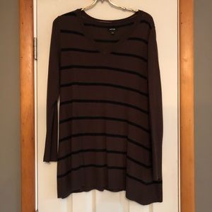 Brown Flowy Light Sweater
